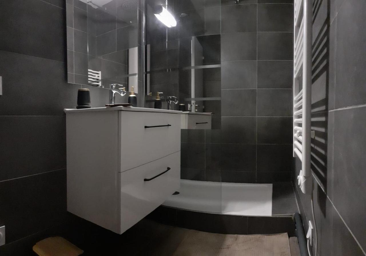 Apartment Refait A Neuf 40m2, Centre *